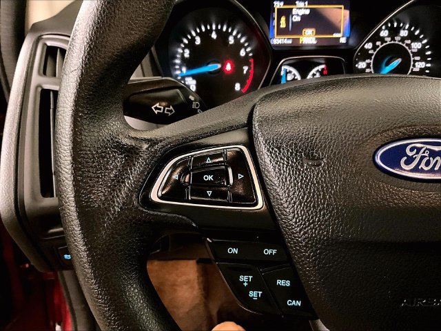 Used 2017 Ford Focus SE FWD image 18
