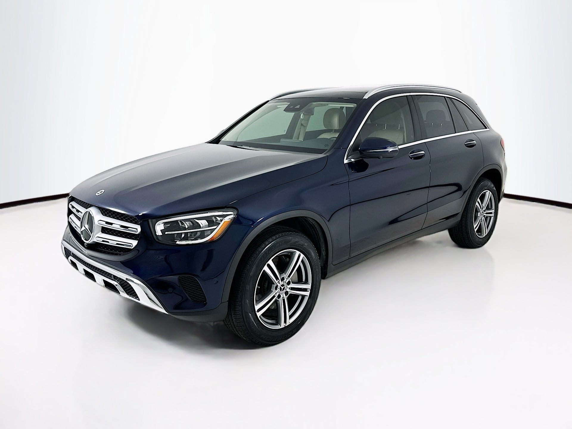 Certified 2022 Mercedes-Benz GLC 300 image 3