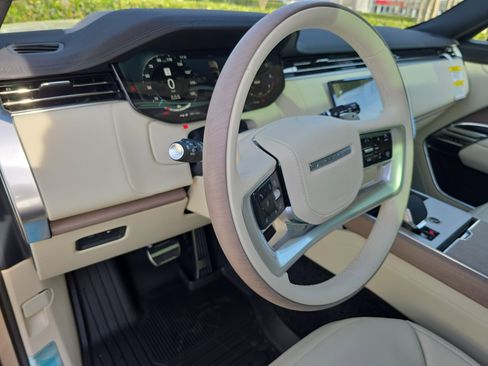 New 2026 Land Rover Range Rover SE AWD/4WD image 16