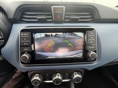 Used 2025 Nissan Versa SV FWD image 22