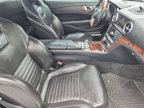 Used 2013 Mercedes-Benz SL 550 image 23