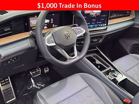 New 2026 Volkswagen Tiguan SEL R-Line AWD/4WD image 9
