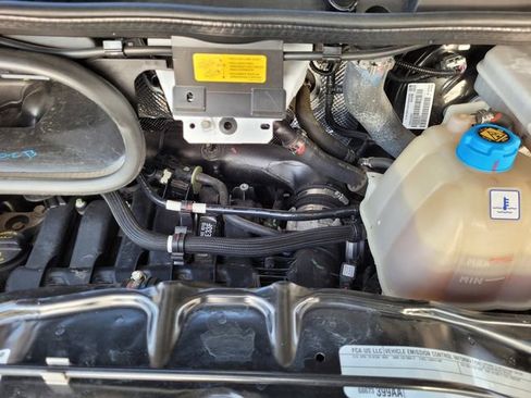 Used 2025 RAM ProMaster 2500 w/ Convenience Group FWD image 20