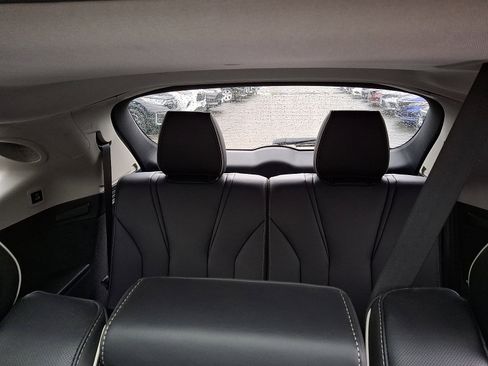 Used 2023 Acura MDX SH-AWD w/ Advance Package image 11