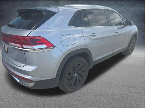 Used 2024 Volkswagen Atlas Cross Sport SE FWD image 7