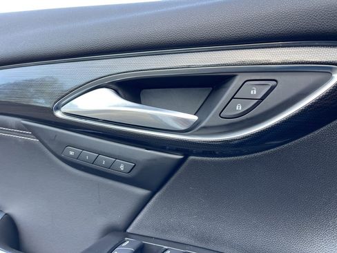 Used 2023 Buick Envision Essence image 19