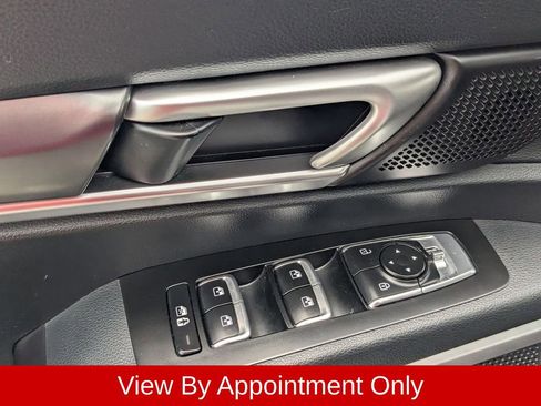 Used 2025 Kia Telluride S FWD image 13
