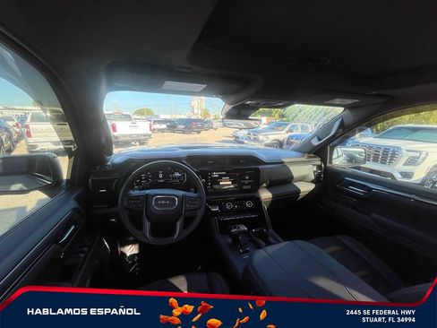Certified 2025 GMC Sierra 1500 AT4 w/ AT4 Premium Package AWD/4WD image 32