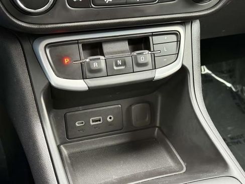 Used 2024 GMC Terrain SLE AWD/4WD image 26