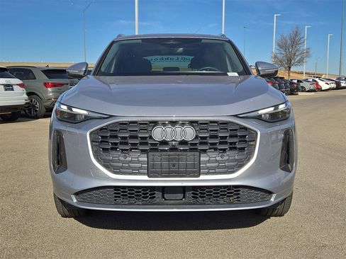 Used 2025 Audi Q5 Premium w/ Convenience Package image 10