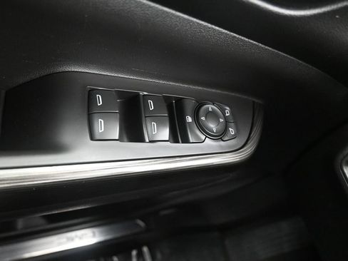 Used 2018 GMC Acadia SLT FWD image 23