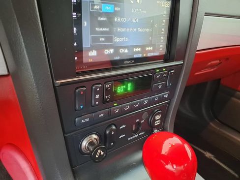 Used 2002 Ford Thunderbird RWD image 9