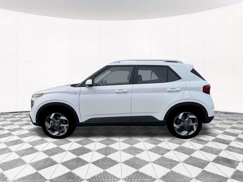 New 2026 Hyundai Venue SEL image 3