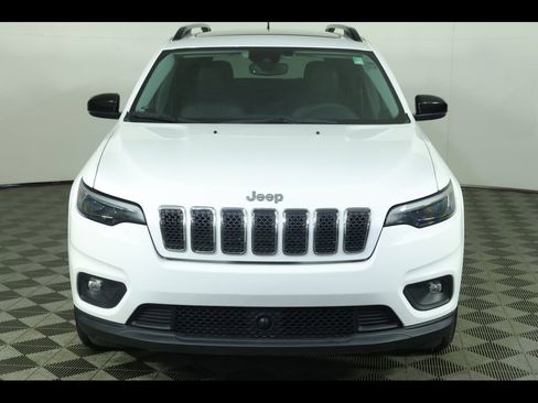 Used 2022 Jeep Cherokee Latitude Lux w/ Sun & Sound Group image 11