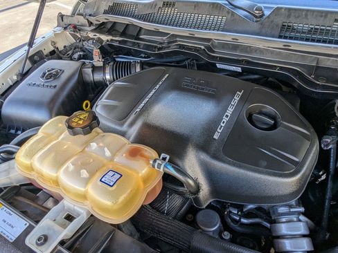 Used 2016 RAM 1500 Laramie w/ Convenience Group image 35