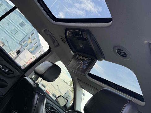 Used 2018 Chevrolet Traverse Premier image 85