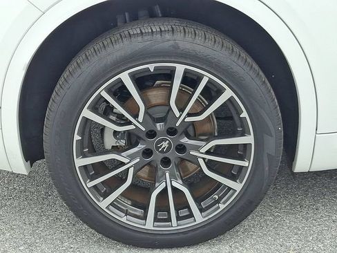 Used 2025 Maserati Grecale GT AWD/4WD image 17