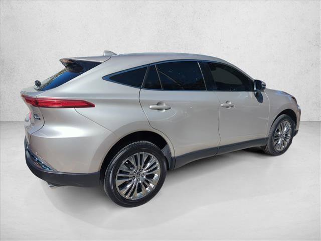 Used 2022 Toyota Venza XLE AWD/4WD image 3