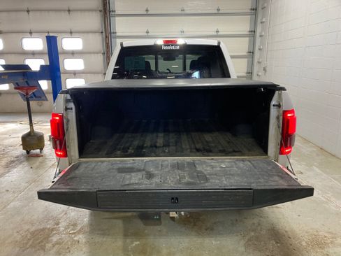 Used 2016 Ford F150 Lariat w/ Equipment Group 502A Luxury AWD/4WD image 16
