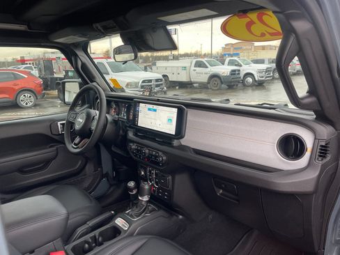 New 2025 Jeep Wrangler Unlimited Sport AWD/4WD image 17