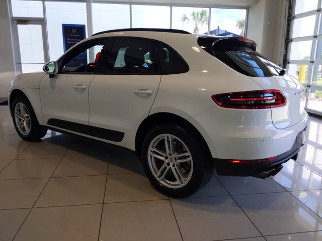 Used 2018 Porsche Macan AWD/4WD image 6