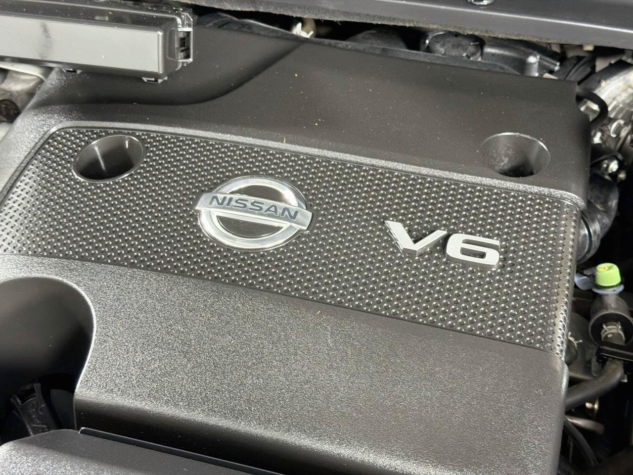 Used 2013 Nissan Pathfinder SV AWD/4WD image 39