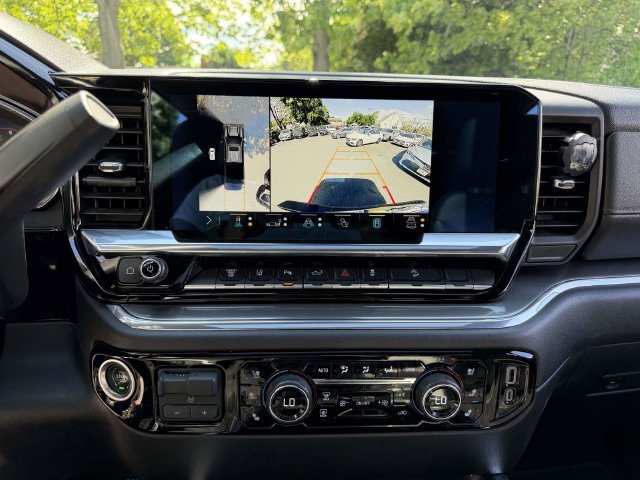 Used 2024 Chevrolet Silverado 2500 High Country AWD/4WD image 26
