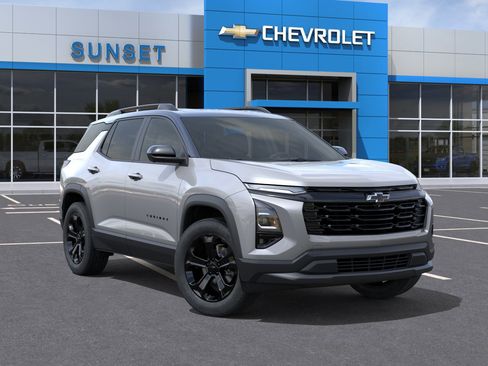New 2026 Chevrolet Equinox LT w/ Convenience Package II FWD image 7