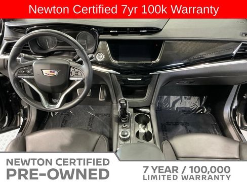 Used 2023 Cadillac XT6 Sport w/ Technology Package AWD/4WD image 16