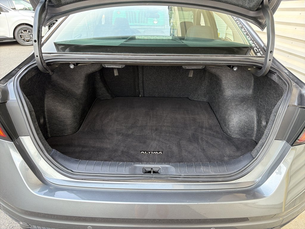 Used 2025 Nissan Altima 2.5 SR AWD/4WD image 14