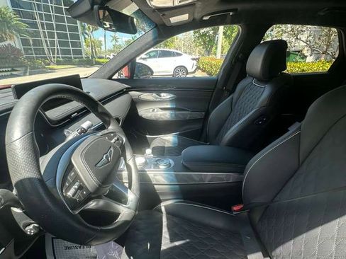 Used 2025 Genesis GV70 3.5T Sport w/ Sport Advanced Package AWD/4WD image 11