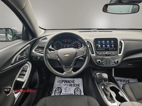 Used 2025 Chevrolet Malibu LT FWD image 17