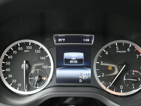 Used 2019 INFINITI QX30 Sport w/ Cargo Package FWD image 12