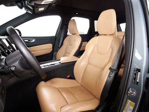 Used 2024 Volvo XC60 B5 Ultimate AWD/4WD image 18
