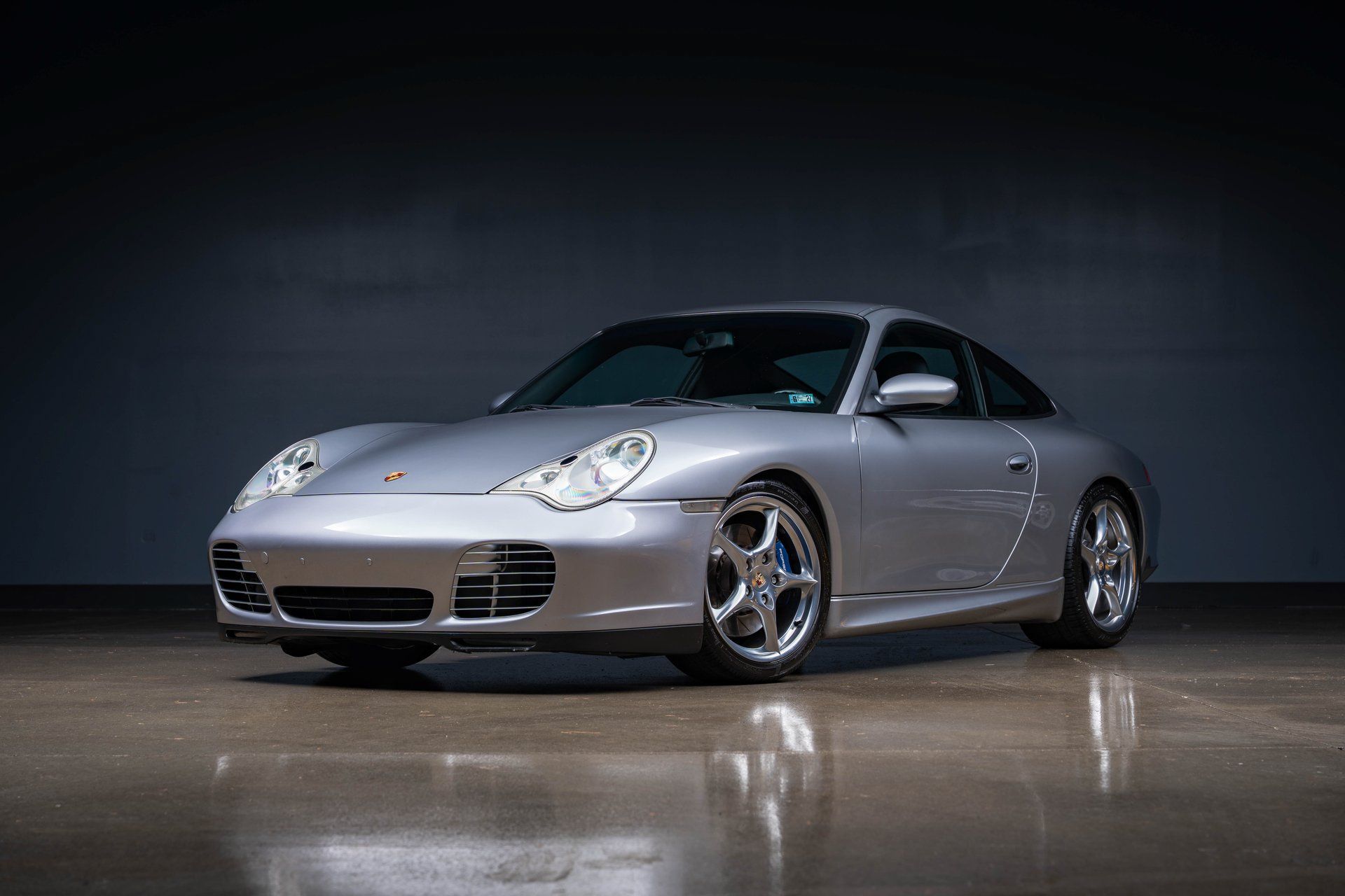 Used 2004 Porsche 911 40th Anniversary RWD image 1