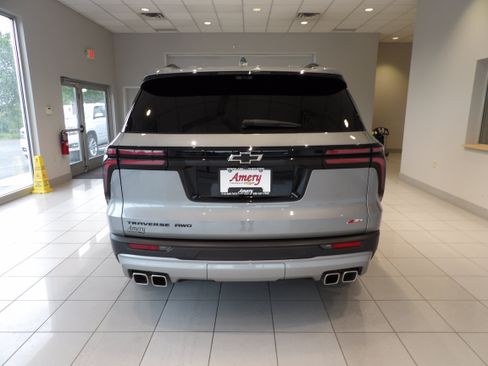 Used 2025 Chevrolet Traverse Z71 w/ Enhanced Driving Package AWD/4WD image 5