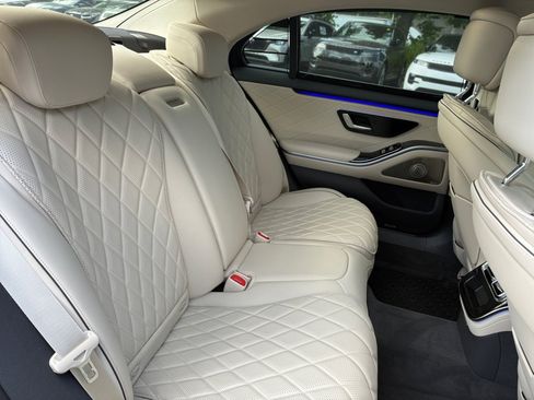 Used 2025 Mercedes-Benz S 580 4MATIC Sedan image 33