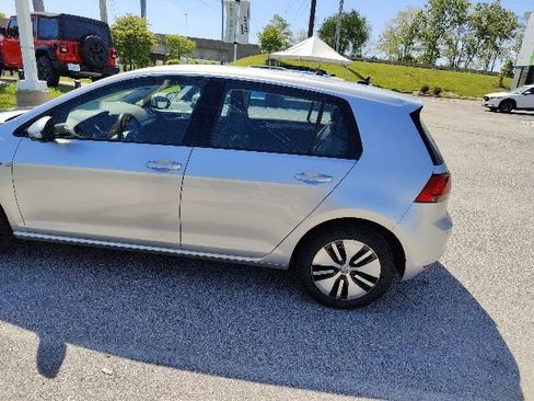 Used 2016 Volkswagen e-Golf SEL Premium FWD image 9