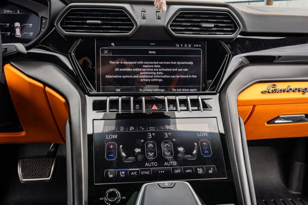 Used 2023 Lamborghini Urus S AWD/4WD image 28