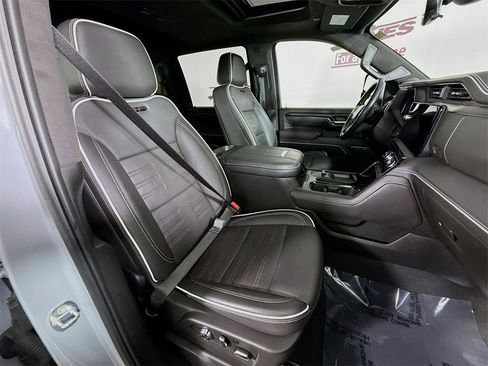 Used 2024 GMC Sierra 2500 AT4X image 35