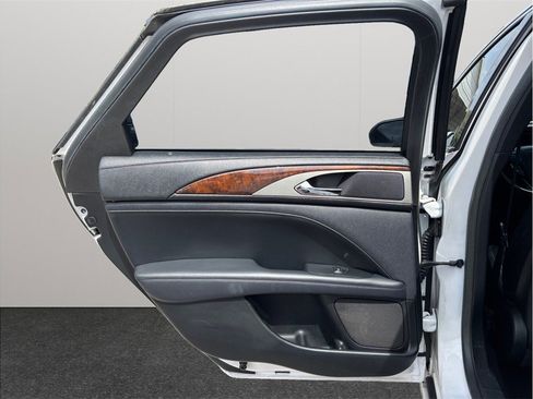 Used 2018 Lincoln MKZ Select w/ Select Plus Package image 37