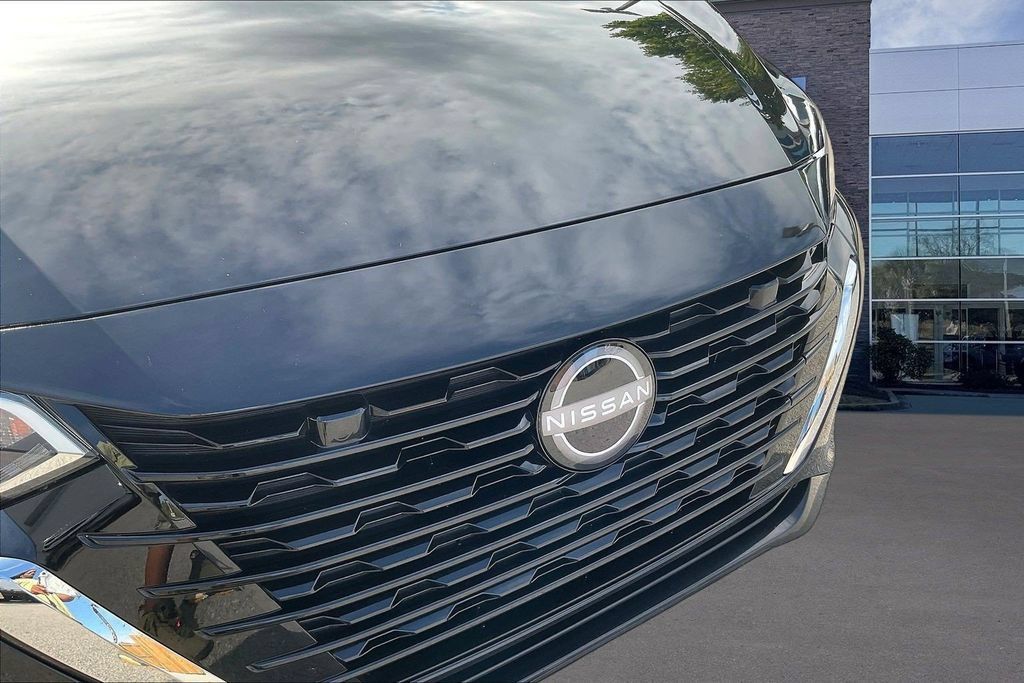 Used 2025 Nissan Sentra SV FWD image 31