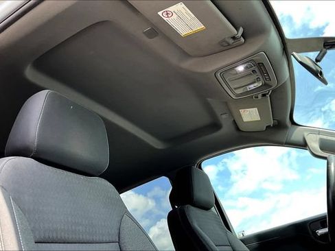 Used 2022 Chevrolet Silverado 2500 LT w/ Convenience Package AWD/4WD image 17