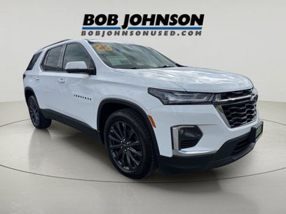 Used 2023 Chevrolet Traverse RS