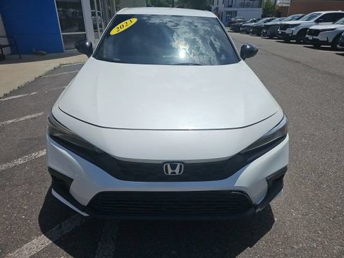 Used 2023 Honda Civic Sport image 3