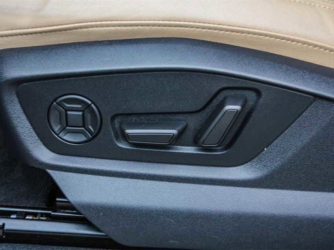 Used 2023 Audi Q7 2.0T Premium Plus w/ Premium Plus Package image 21