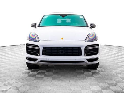 Used 2023 Porsche Cayenne Turbo image 8