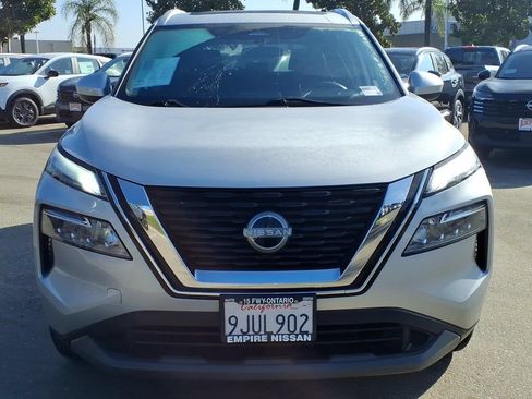 Certified 2023 Nissan Rogue SV w/ SV Premium B Package FWD image 2