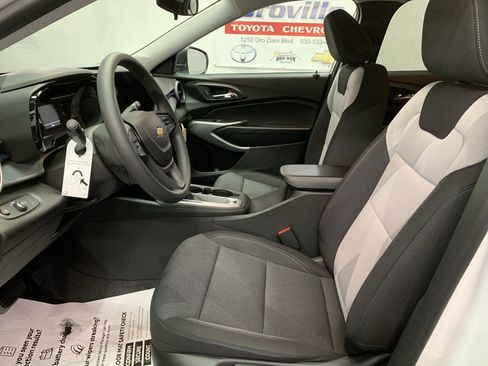 New 2026 Chevrolet Trax LS FWD image 10