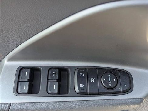 Used 2022 Kia Niro LX FWD image 10